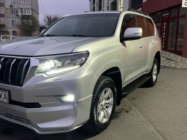 Серый Тойота Ленд Крузер Прадо 150, объемом двигателя 2.8 л и пробегом 144 тыс. км за 37000 $, фото 12 на Automoto.ua