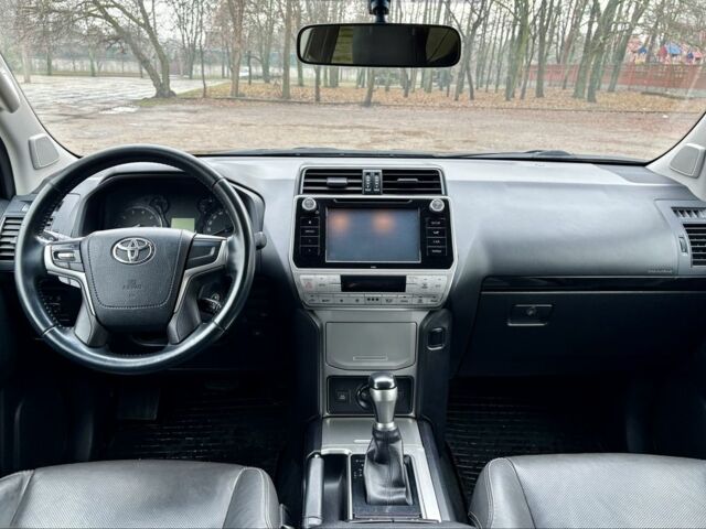 Серый Тойота Ленд Крузер Прадо 150, объемом двигателя 2.7 л и пробегом 159 тыс. км за 27800 $, фото 7 на Automoto.ua