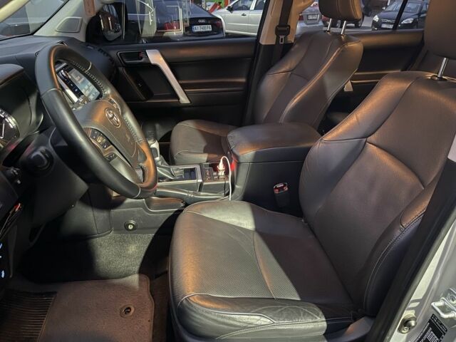 Серый Тойота Ленд Крузер Прадо 150, объемом двигателя 2.8 л и пробегом 144 тыс. км за 37000 $, фото 14 на Automoto.ua