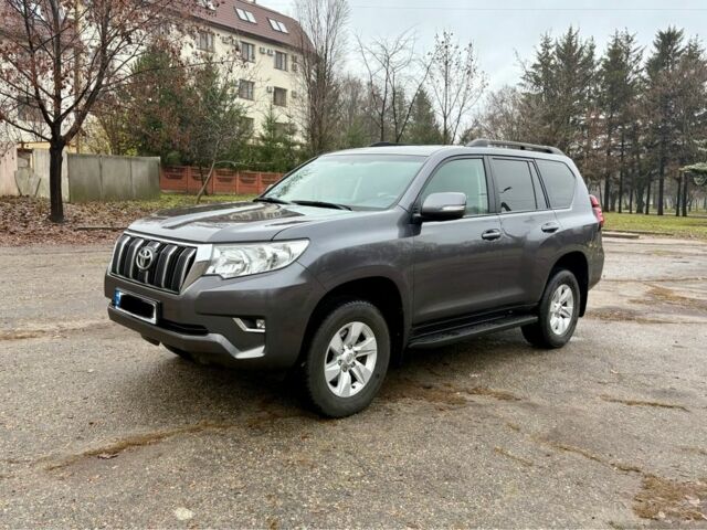 Серый Тойота Ленд Крузер Прадо 150, объемом двигателя 2.7 л и пробегом 159 тыс. км за 27800 $, фото 1 на Automoto.ua