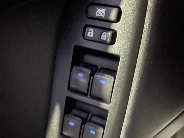 Серый Тойота Ленд Крузер Прадо 150, объемом двигателя 2.8 л и пробегом 144 тыс. км за 37000 $, фото 23 на Automoto.ua