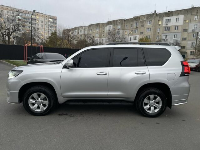 Серый Тойота Ленд Крузер Прадо 150, объемом двигателя 2.8 л и пробегом 144 тыс. км за 37000 $, фото 3 на Automoto.ua