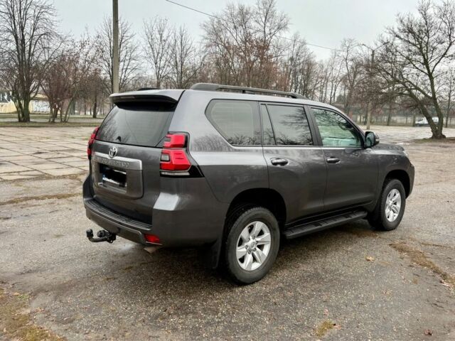 Серый Тойота Ленд Крузер Прадо 150, объемом двигателя 2.7 л и пробегом 159 тыс. км за 27800 $, фото 3 на Automoto.ua