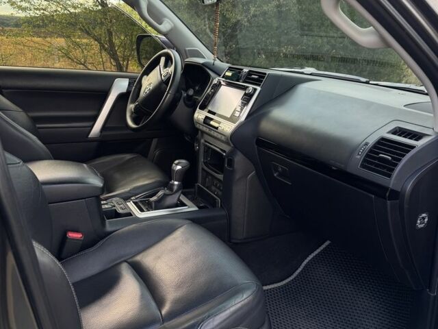 Сірий Тойота Ленд Крузер Прадо 150, об'ємом двигуна 2.8 л та пробігом 174 тис. км за 37500 $, фото 20 на Automoto.ua