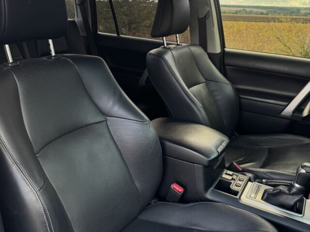 Сірий Тойота Ленд Крузер Прадо 150, об'ємом двигуна 2.8 л та пробігом 174 тис. км за 37500 $, фото 7 на Automoto.ua