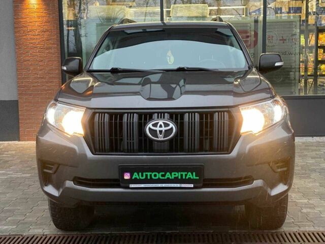 Сірий Тойота Ленд Крузер Прадо 150, об'ємом двигуна 2.7 л та пробігом 171 тис. км за 29990 $, фото 2 на Automoto.ua