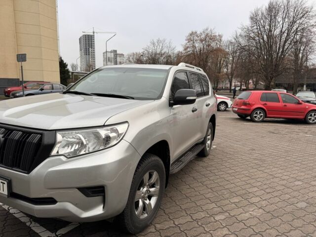 Серый Тойота Ленд Крузер Прадо 150, объемом двигателя 0 л и пробегом 125 тыс. км за 24700 $, фото 2 на Automoto.ua