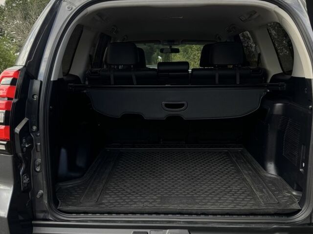 Сірий Тойота Ленд Крузер Прадо 150, об'ємом двигуна 2.8 л та пробігом 174 тис. км за 37500 $, фото 6 на Automoto.ua