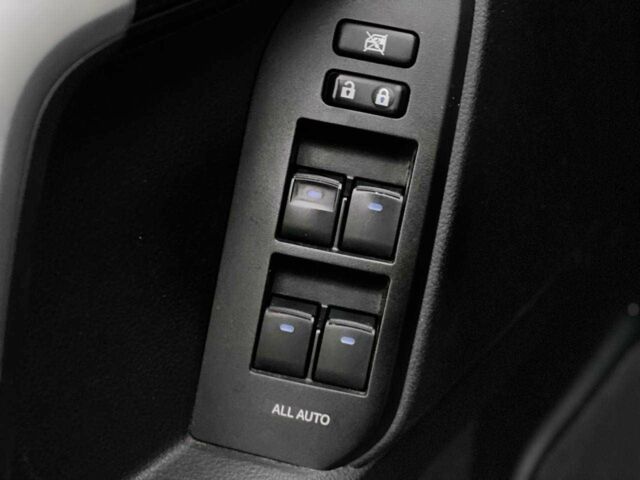 Сірий Тойота Ленд Крузер Прадо 150, об'ємом двигуна 2.7 л та пробігом 171 тис. км за 29990 $, фото 13 на Automoto.ua