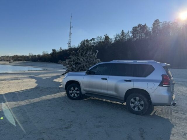 Сірий Тойота Ленд Крузер Прадо 150, об'ємом двигуна 0 л та пробігом 125 тис. км за 28200 $, фото 1 на Automoto.ua