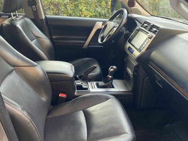 Тойота Ленд Крузер Прадо 150 2020 в Каменце-Подольском на Automoto.ua Серый Тойота Ленд Крузер Прадо 150, объемом двигателя 4 л и пробегом 60 тыс. км за 45000 $, фото 1 на Automoto.ua