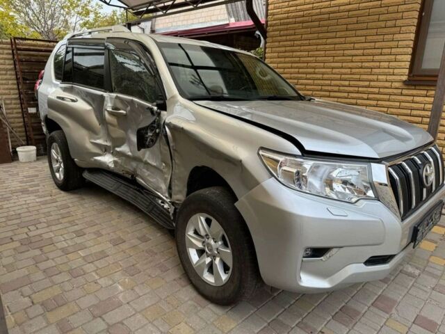 Серый Тойота Ленд Крузер Прадо 150, объемом двигателя 2.8 л и пробегом 59 тыс. км за 33500 $, фото 2 на Automoto.ua