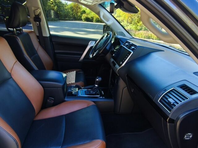 Сірий Тойота Ленд Крузер Прадо 150, об'ємом двигуна 2.8 л та пробігом 116 тис. км за 51000 $, фото 12 на Automoto.ua