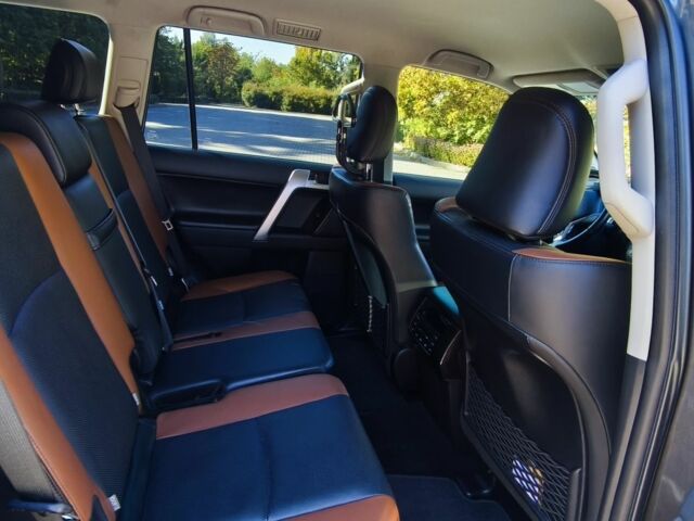 Сірий Тойота Ленд Крузер Прадо 150, об'ємом двигуна 2.8 л та пробігом 116 тис. км за 51000 $, фото 11 на Automoto.ua