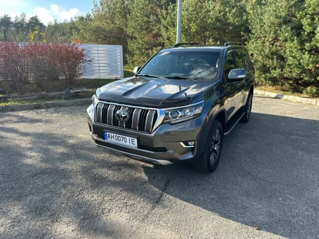 Серый Тойота Ленд Крузер Прадо 150, объемом двигателя 4.8 л и пробегом 72 тыс. км за 55000 $, фото 22 на Automoto.ua