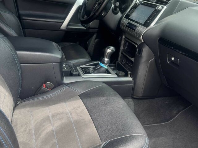 Синий Тойота Ленд Крузер Прадо 150, объемом двигателя 2.8 л и пробегом 146 тыс. км за 39400 $, фото 13 на Automoto.ua