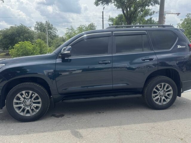 Синий Тойота Ленд Крузер Прадо 150, объемом двигателя 2.8 л и пробегом 146 тыс. км за 39400 $, фото 3 на Automoto.ua