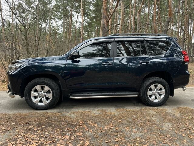 Синій Тойота Ленд Крузер Прадо 150, об'ємом двигуна 2.8 л та пробігом 65 тис. км за 41600 $, фото 1 на Automoto.ua