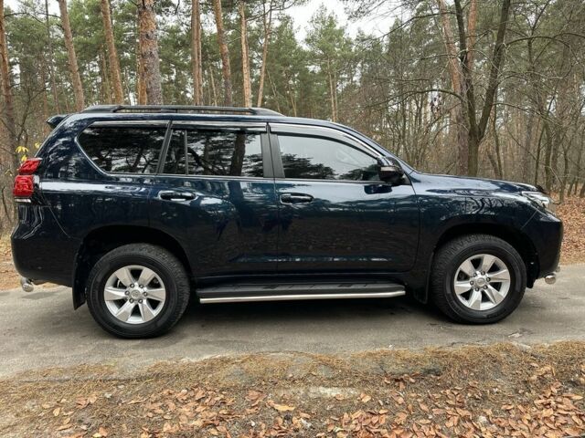 Синій Тойота Ленд Крузер Прадо 150, об'ємом двигуна 2.8 л та пробігом 65 тис. км за 41600 $, фото 5 на Automoto.ua