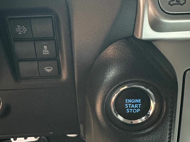 Синій Тойота Ленд Крузер Прадо 150, об'ємом двигуна 2.8 л та пробігом 65 тис. км за 41600 $, фото 15 на Automoto.ua