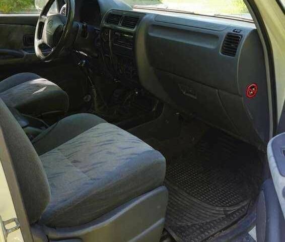 Белый Тойота Ленд Крузер Прадо 90, объемом двигателя 3 л и пробегом 280 тыс. км за 7373 $, фото 7 на Automoto.ua