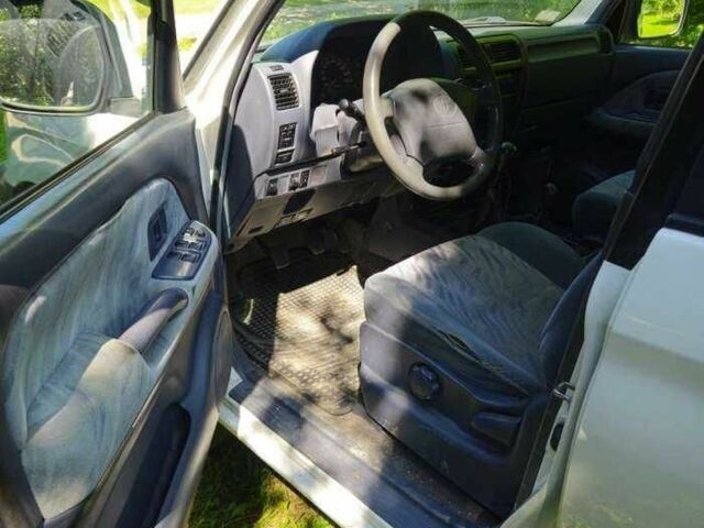 Белый Тойота Ленд Крузер Прадо 90, объемом двигателя 3 л и пробегом 280 тыс. км за 7373 $, фото 4 на Automoto.ua