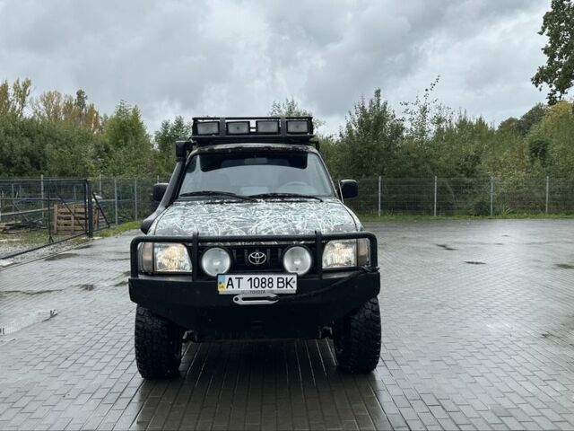 Бежевый Тойота Ленд Крузер Прадо 90, объемом двигателя 3 л и пробегом 197 тыс. км за 11500 $, фото 2 на Automoto.ua
