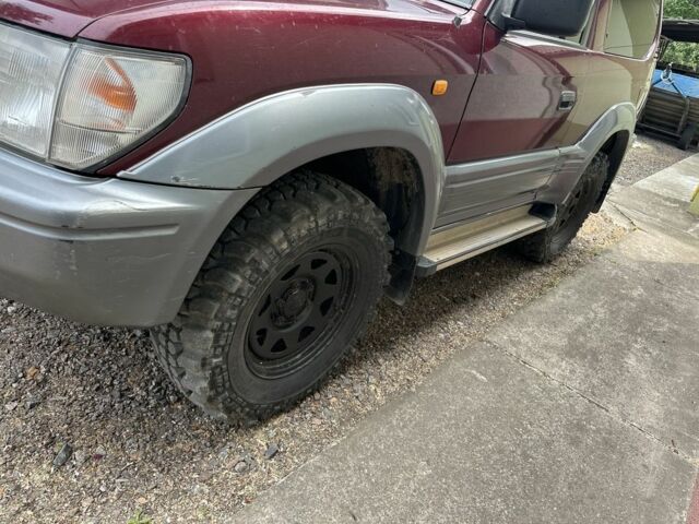 Тойота Ленд Крузер Прадо 90 1996 в Черкассах на Automoto.ua Красный Тойота Ленд Крузер Прадо 90, объемом двигателя 3 л и пробегом 300 тыс. км за 5000 $, фото 1 на Automoto.ua