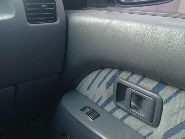 Синий Тойота Ленд Крузер Прадо 90, объемом двигателя 3.4 л и пробегом 350 тыс. км за 7900 $, фото 5 на Automoto.ua