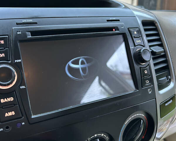 Білий Тойота Ленд Крузер Прадо, об'ємом двигуна 2.69 л та пробігом 250 тис. км за 12000 $, фото 18 на Automoto.ua