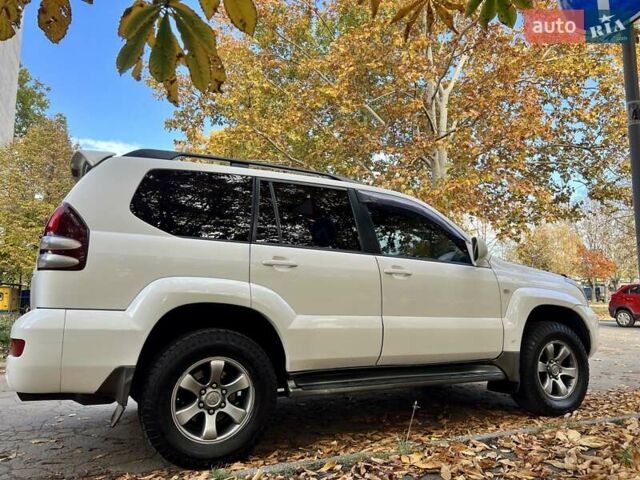 Белый Тойота Ленд Крузер Прадо, объемом двигателя 3.96 л и пробегом 257 тыс. км за 16900 $, фото 73 на Automoto.ua