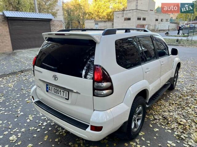 Белый Тойота Ленд Крузер Прадо, объемом двигателя 3.96 л и пробегом 257 тыс. км за 16900 $, фото 55 на Automoto.ua
