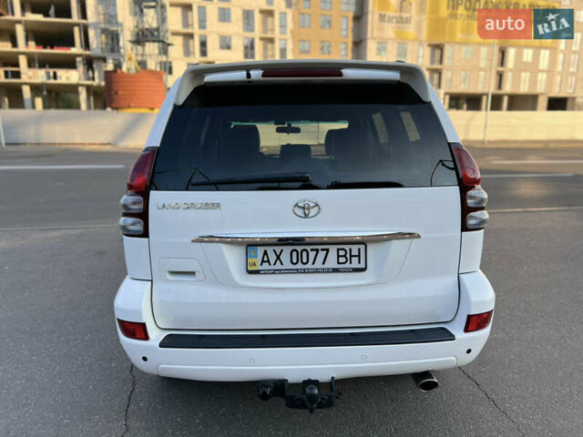 Белый Тойота Ленд Крузер Прадо, объемом двигателя 4 л и пробегом 273 тыс. км за 17500 $, фото 3 на Automoto.ua