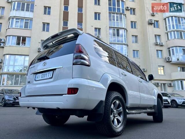 Белый Тойота Ленд Крузер Прадо, объемом двигателя 3.96 л и пробегом 257 тыс. км за 16900 $, фото 12 на Automoto.ua