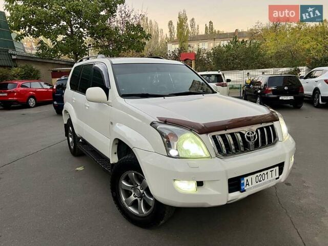 Белый Тойота Ленд Крузер Прадо, объемом двигателя 3.96 л и пробегом 257 тыс. км за 16900 $, фото 63 на Automoto.ua