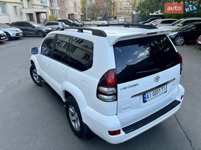 Белый Тойота Ленд Крузер Прадо, объемом двигателя 3.96 л и пробегом 257 тыс. км за 16900 $, фото 13 на Automoto.ua