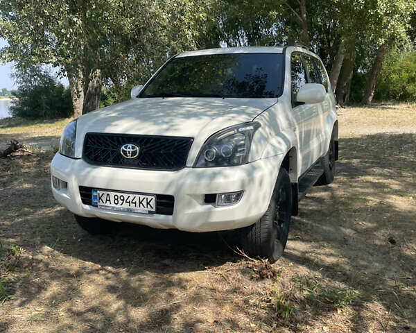 Білий Тойота Ленд Крузер Прадо, об'ємом двигуна 4 л та пробігом 240 тис. км за 16500 $, фото 6 на Automoto.ua