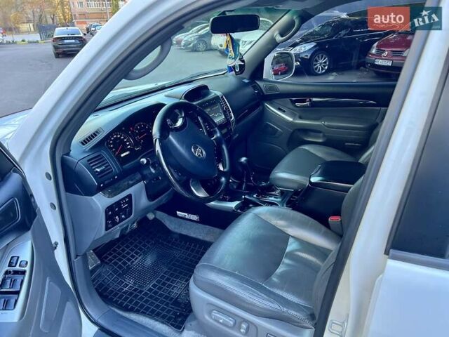 Белый Тойота Ленд Крузер Прадо, объемом двигателя 3.96 л и пробегом 257 тыс. км за 16900 $, фото 80 на Automoto.ua