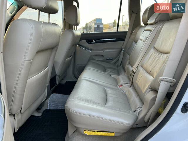 Белый Тойота Ленд Крузер Прадо, объемом двигателя 4 л и пробегом 273 тыс. км за 17500 $, фото 14 на Automoto.ua