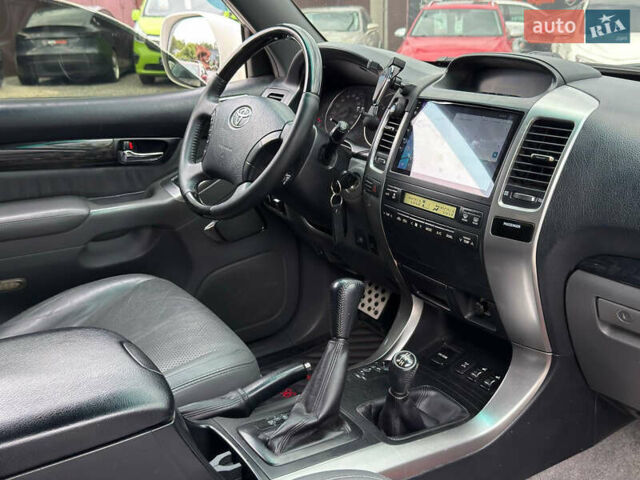 Белый Тойота Ленд Крузер Прадо, объемом двигателя 0 л и пробегом 258 тыс. км за 18800 $, фото 19 на Automoto.ua