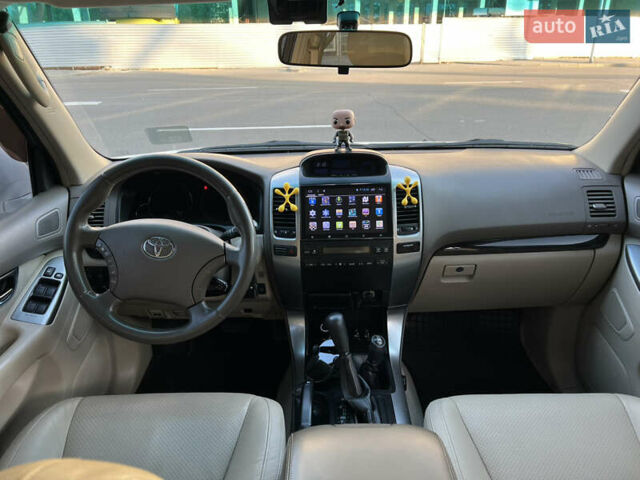 Белый Тойота Ленд Крузер Прадо, объемом двигателя 4 л и пробегом 273 тыс. км за 17500 $, фото 11 на Automoto.ua