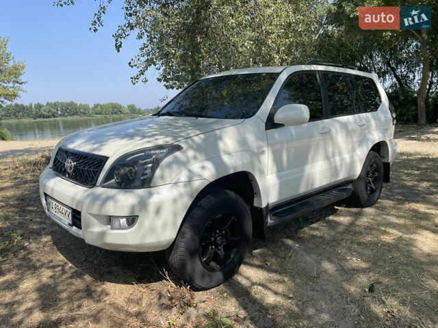 Білий Тойота Ленд Крузер Прадо, об'ємом двигуна 4 л та пробігом 240 тис. км за 16500 $, фото 1 на Automoto.ua