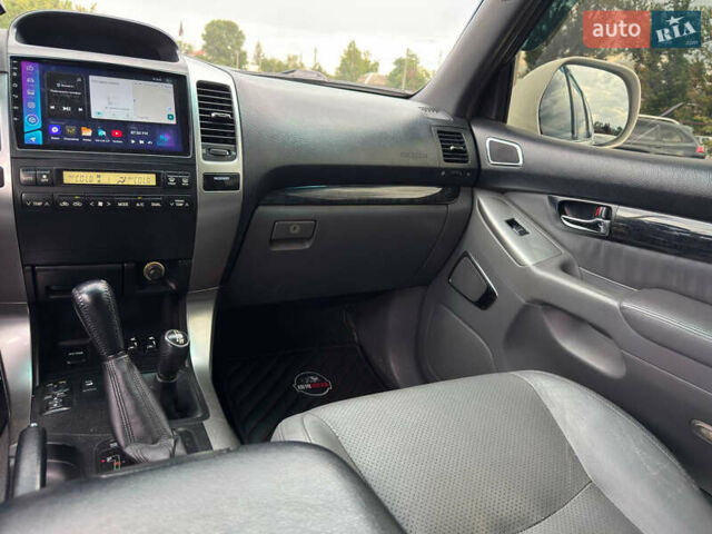 Белый Тойота Ленд Крузер Прадо, объемом двигателя 0 л и пробегом 258 тыс. км за 18800 $, фото 23 на Automoto.ua