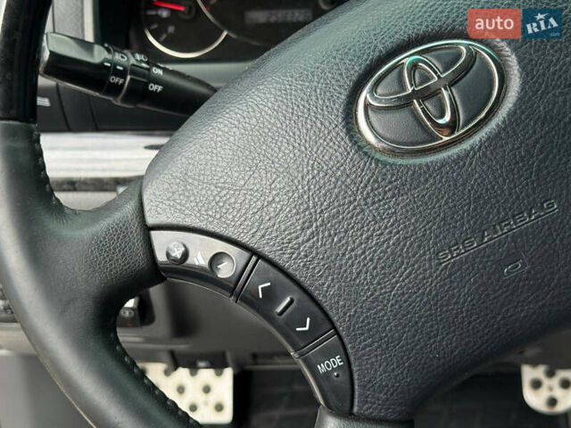 Белый Тойота Ленд Крузер Прадо, объемом двигателя 0 л и пробегом 258 тыс. км за 18800 $, фото 28 на Automoto.ua