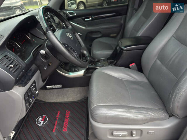 Белый Тойота Ленд Крузер Прадо, объемом двигателя 0 л и пробегом 258 тыс. км за 18800 $, фото 11 на Automoto.ua