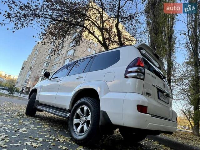 Белый Тойота Ленд Крузер Прадо, объемом двигателя 3.96 л и пробегом 257 тыс. км за 16900 $, фото 45 на Automoto.ua