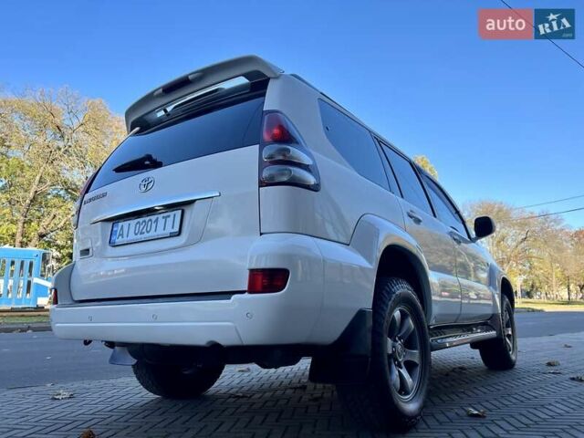 Белый Тойота Ленд Крузер Прадо, объемом двигателя 3.96 л и пробегом 257 тыс. км за 16900 $, фото 24 на Automoto.ua