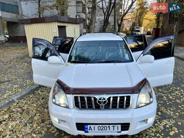 Белый Тойота Ленд Крузер Прадо, объемом двигателя 3.96 л и пробегом 257 тыс. км за 16900 $, фото 59 на Automoto.ua