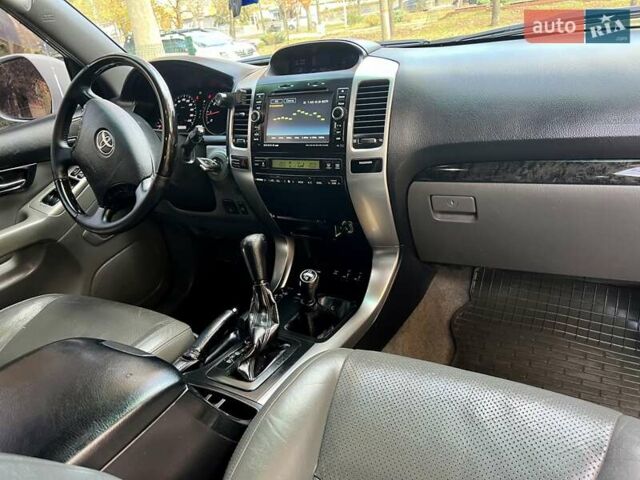 Белый Тойота Ленд Крузер Прадо, объемом двигателя 3.96 л и пробегом 257 тыс. км за 16900 $, фото 77 на Automoto.ua