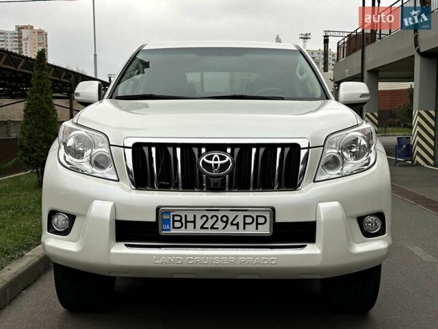 Белый Тойота Ленд Крузер Прадо, объемом двигателя 2.7 л и пробегом 180 тыс. км за 20500 $, фото 3 на Automoto.ua